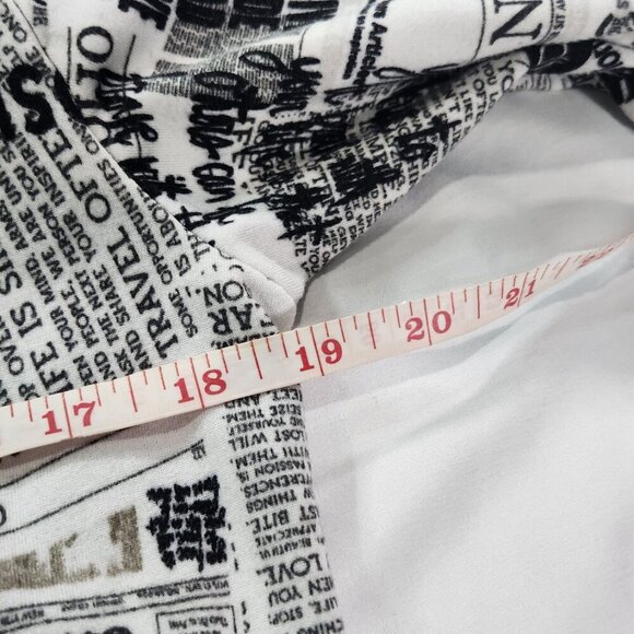 Lit 26 Love Graffiti Hoodie Size Large.  Lot E - Picture 5 of 7